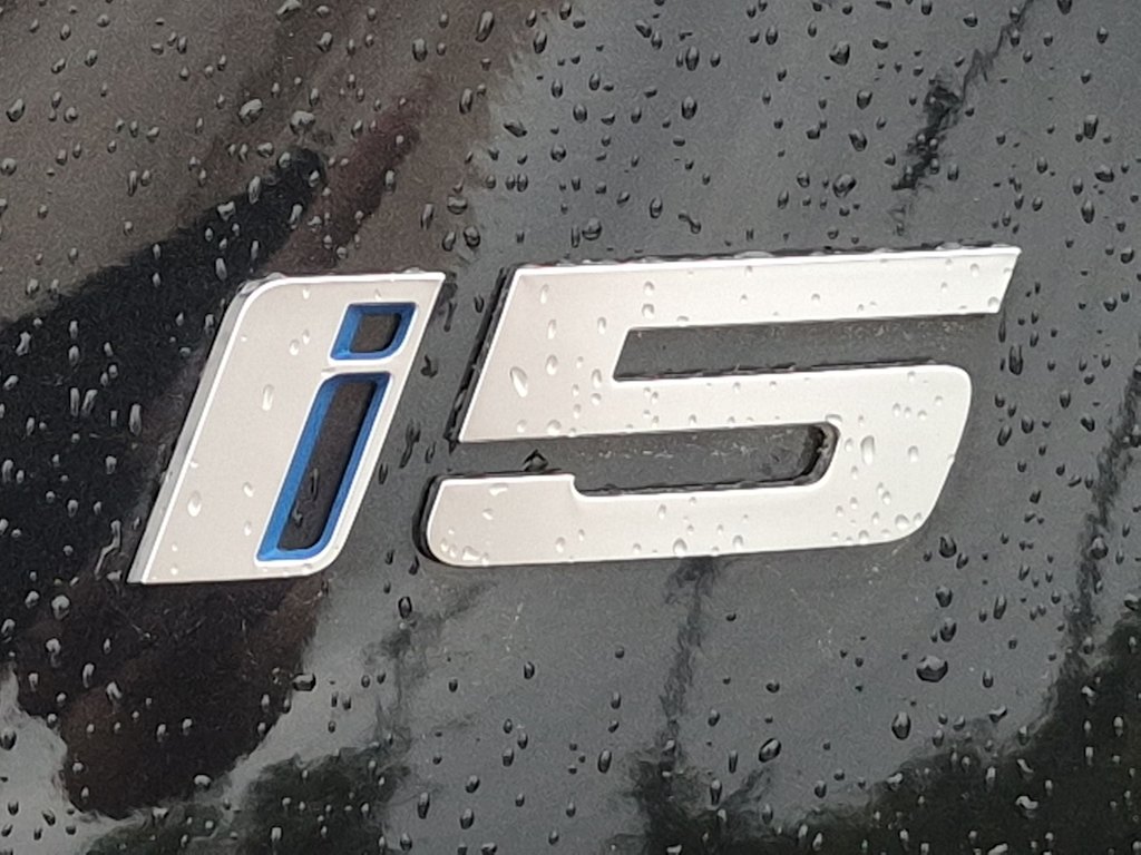 Thumbnail: 2026 BMW i5 - 25