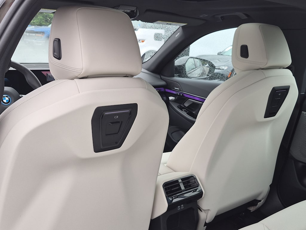 Thumbnail: 2026 BMW i5 - 18