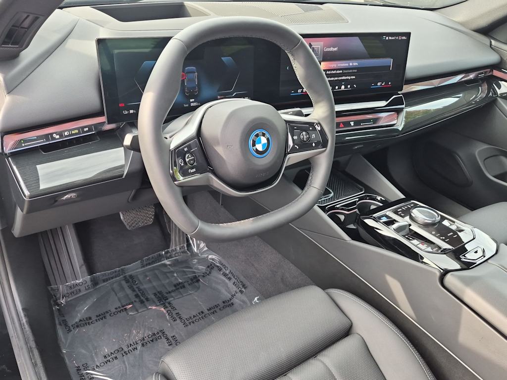 Thumbnail: 2026 BMW i5 - 2
