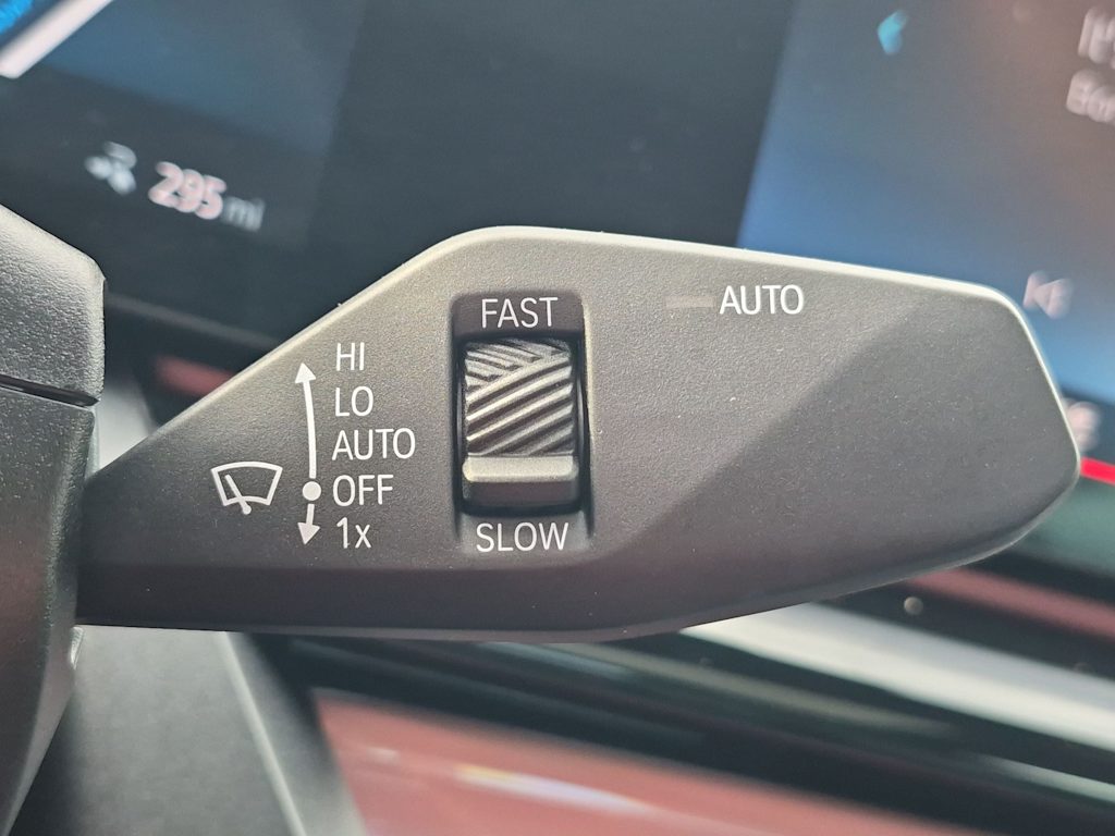Thumbnail: 2026 BMW i5 - 33