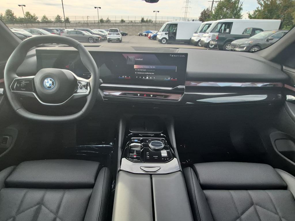 Thumbnail: 2026 BMW i5 - 10