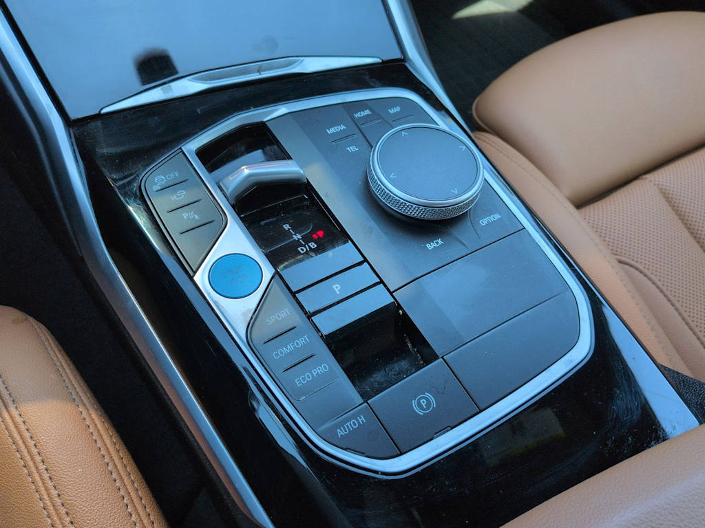 Thumbnail: 2023 BMW i4 - 16