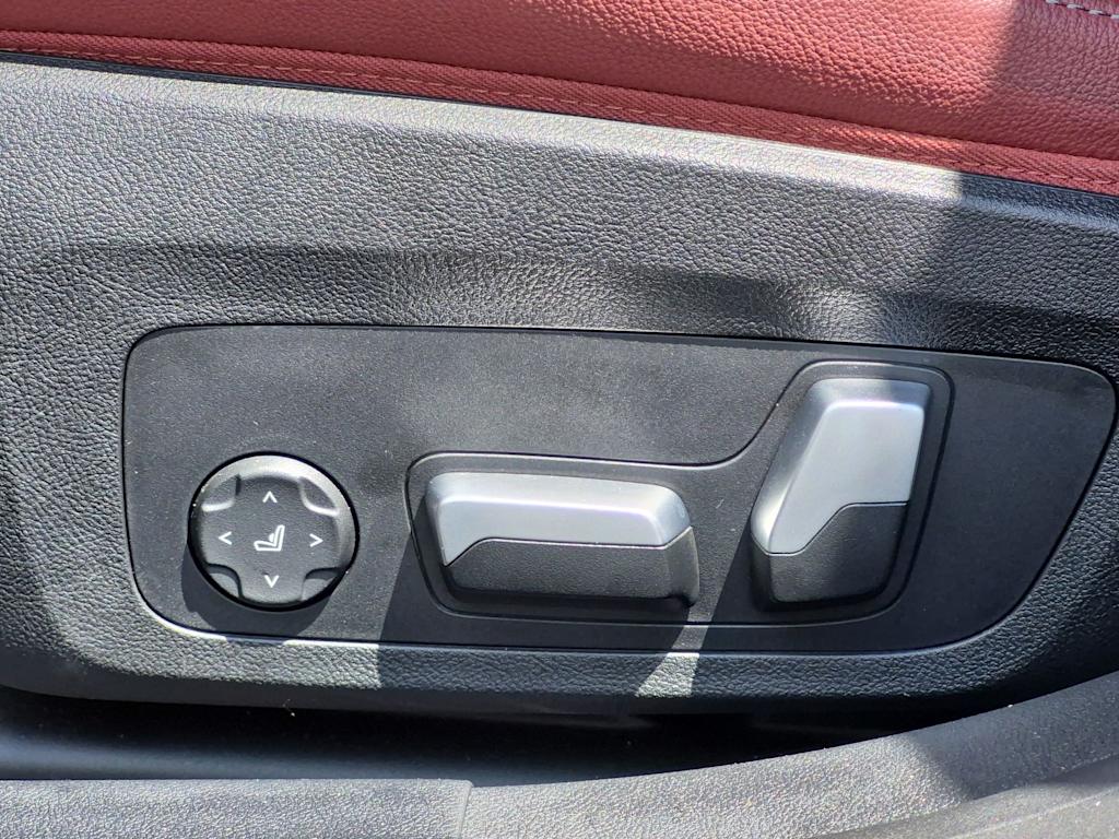 Thumbnail: 2024 BMW i4 - 28