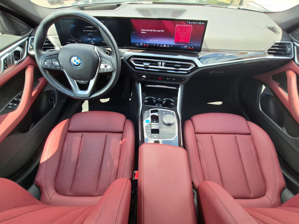 Thumbnail: 2024 BMW i4 - 10