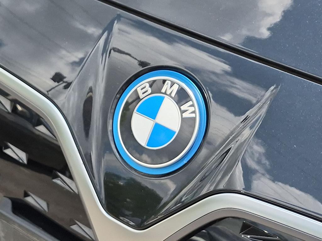 Thumbnail: 2024 BMW i4 - 27