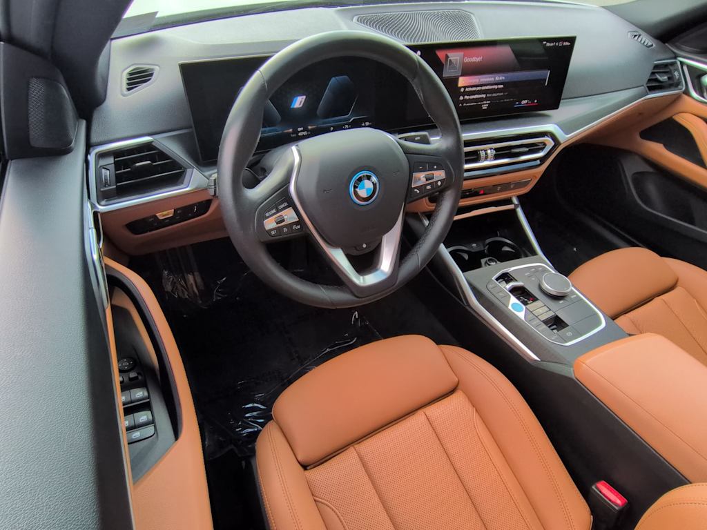 Thumbnail: 2023 BMW i4 - 2