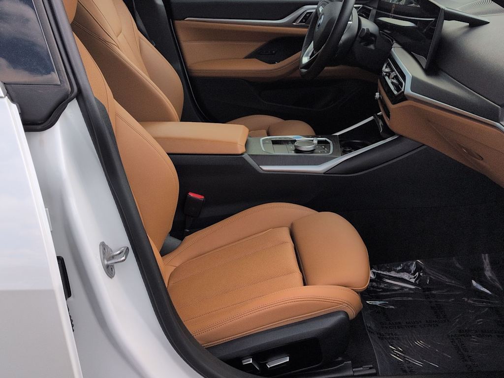 Thumbnail: 2023 BMW i4 - 12