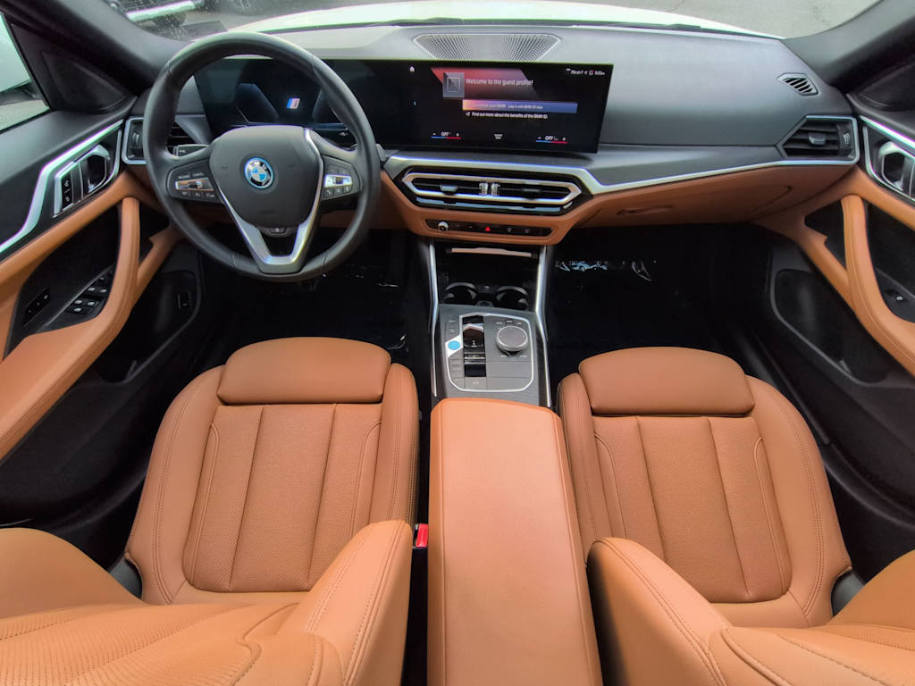 Thumbnail: 2023 BMW i4 - 10