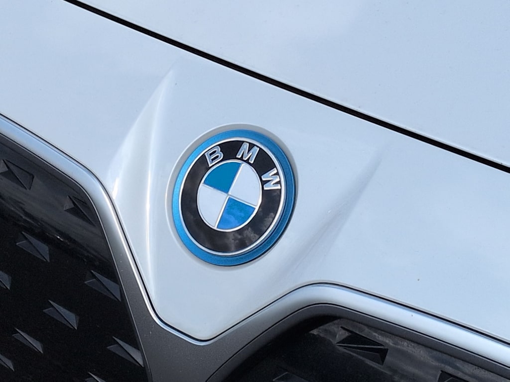 Thumbnail: 2023 BMW i4 - 7