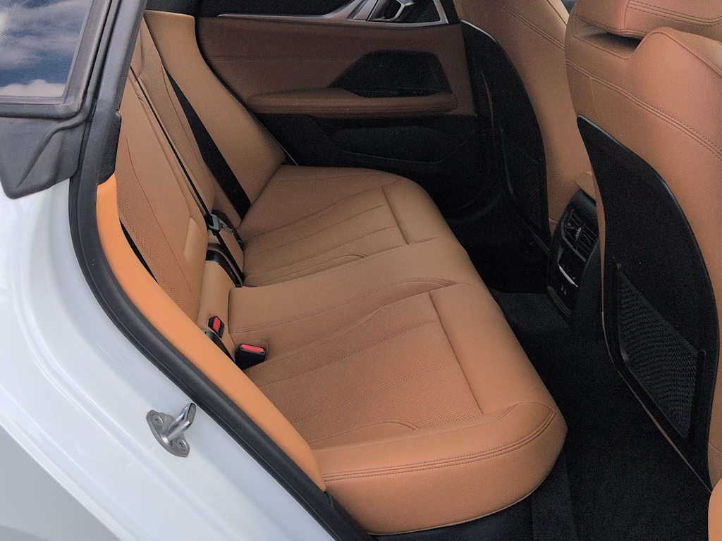 Thumbnail: 2023 BMW i4 - 30