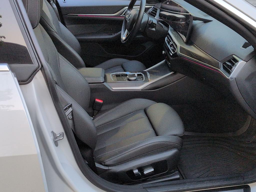 Thumbnail: 2023 BMW i4 - 12