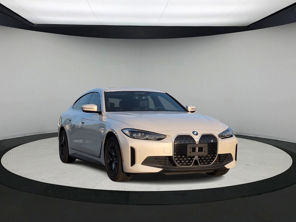 Thumbnail: 2023 BMW i4 - 7
