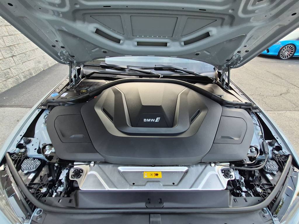 Thumbnail: 2024 BMW i4 - 8