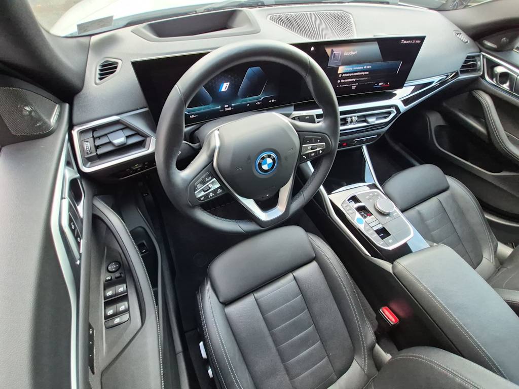 Thumbnail: 2023 BMW i4 - 2