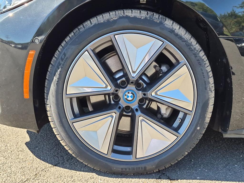 Thumbnail: 2024 BMW i4 - 8