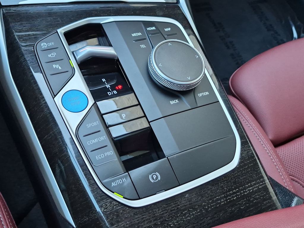 Thumbnail: 2024 BMW i4 - 39