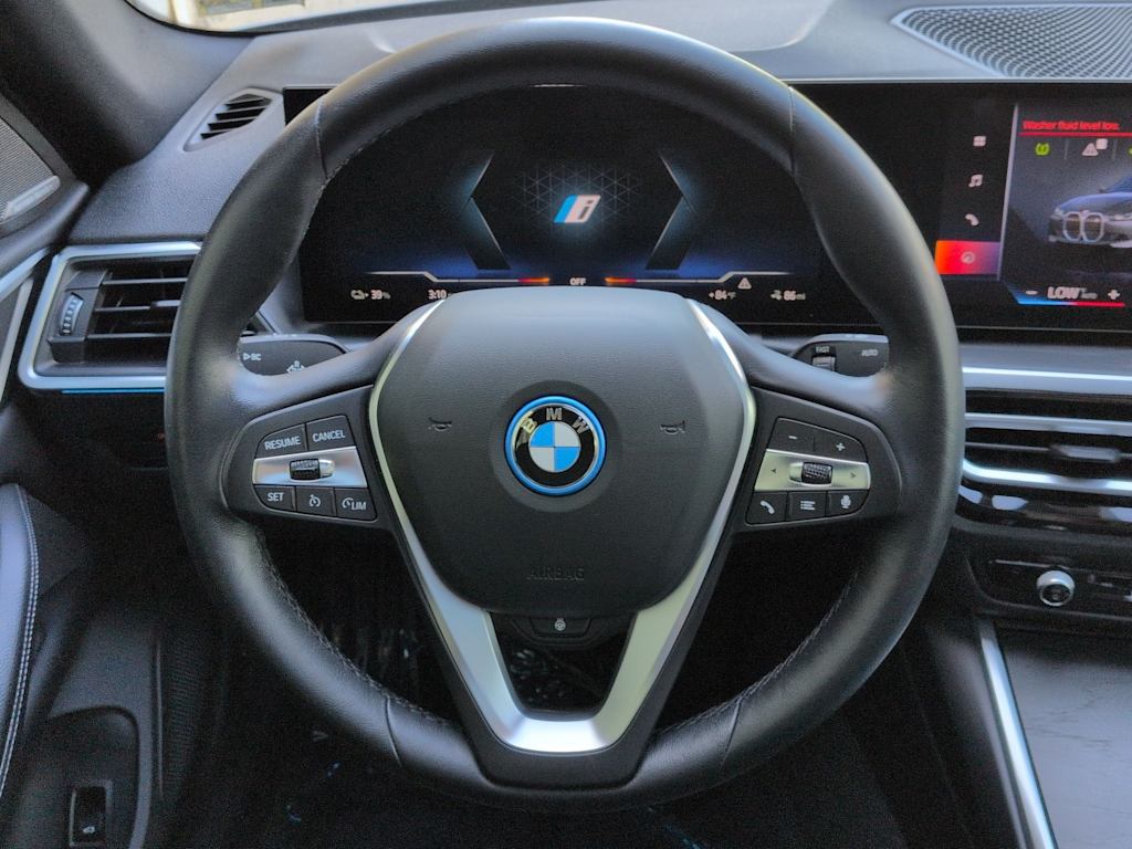 Thumbnail: 2023 BMW i4 - 14