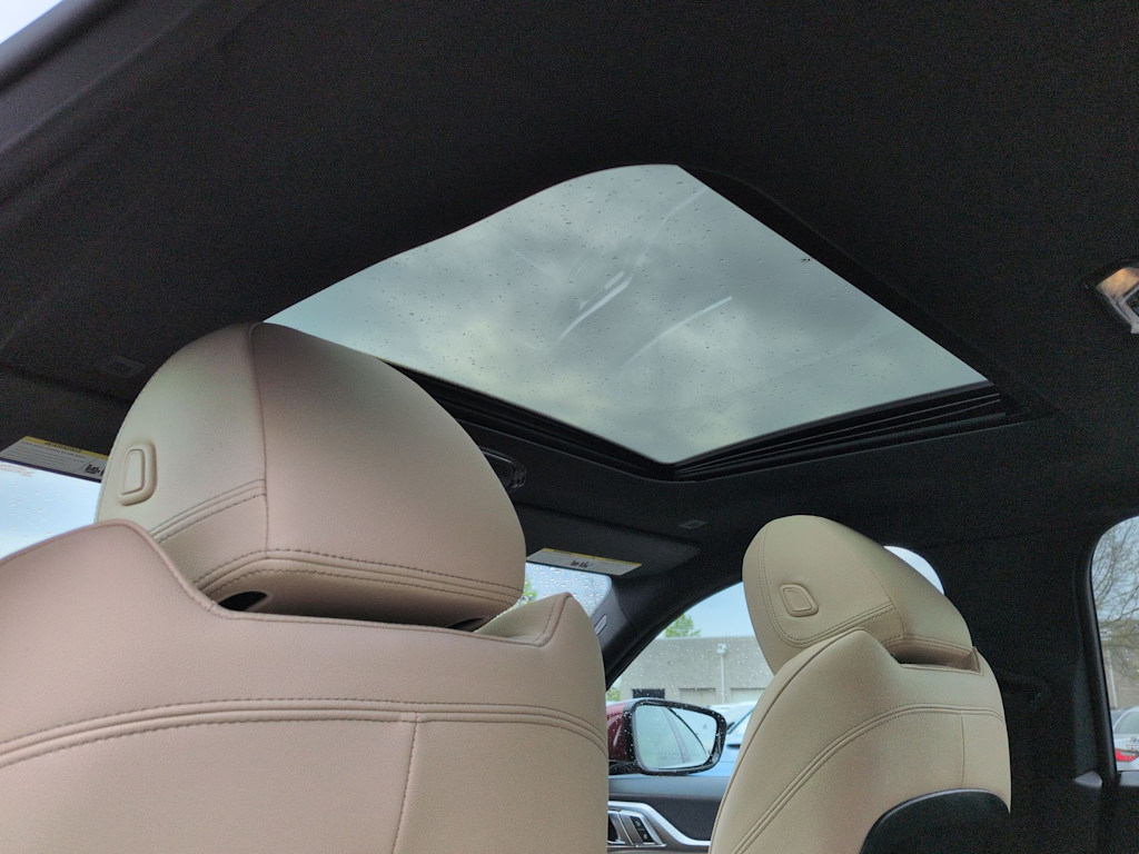 Thumbnail: 2023 BMW i4 - 31