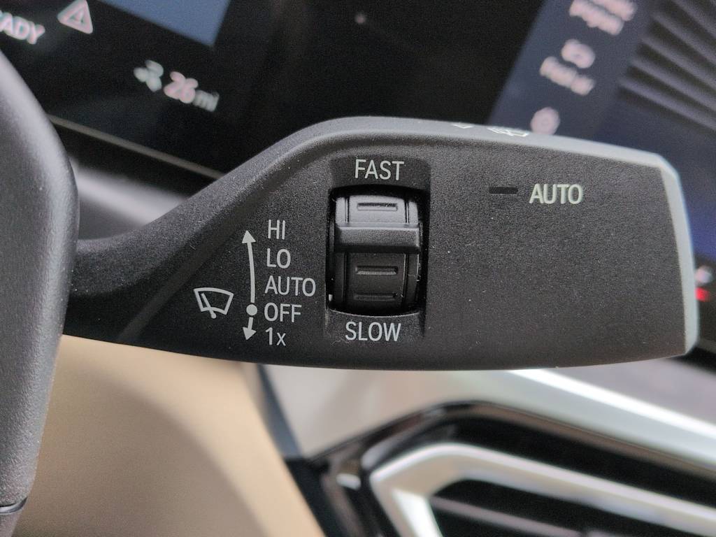 Thumbnail: 2023 BMW i4 - 34