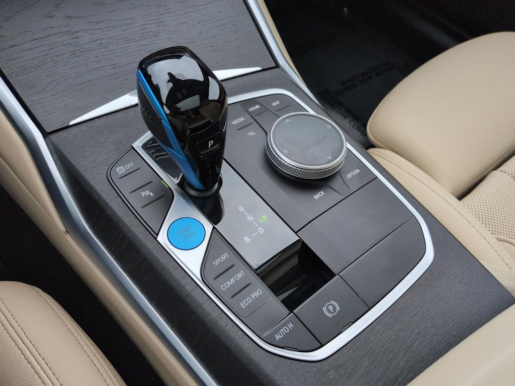 Thumbnail: 2023 BMW i4 - 16