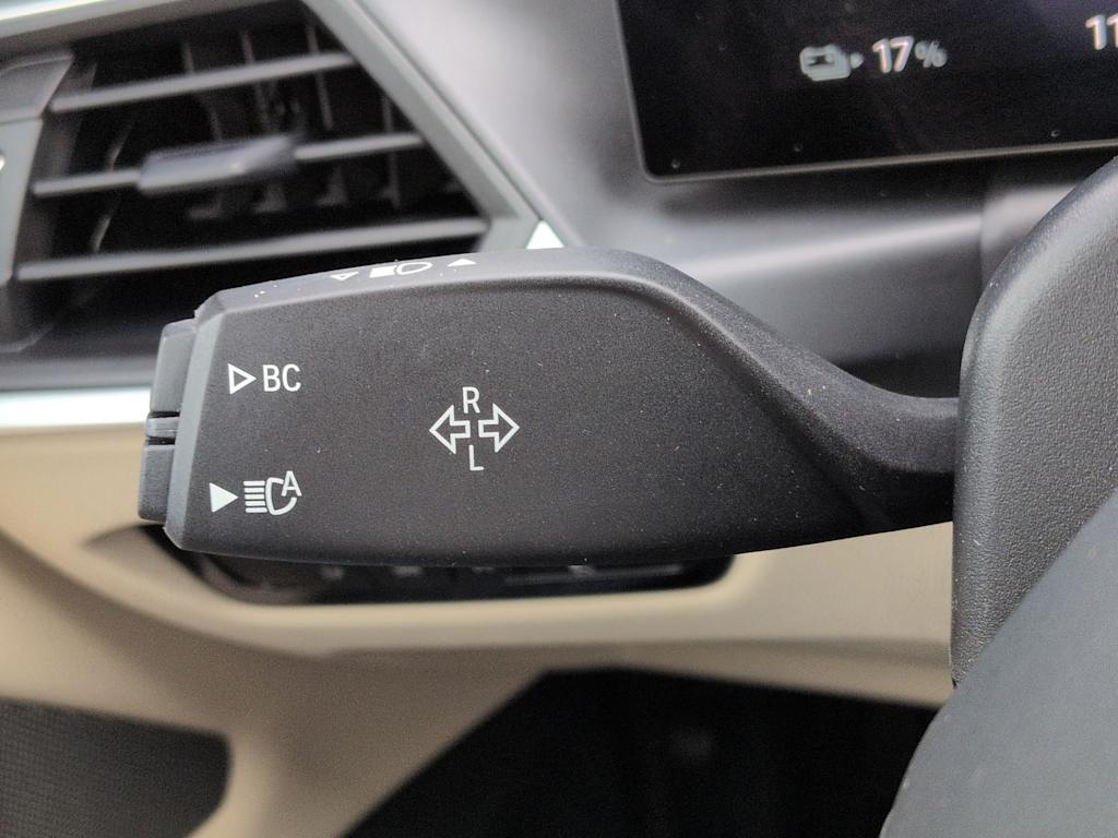 Thumbnail: 2023 BMW i4 - 35