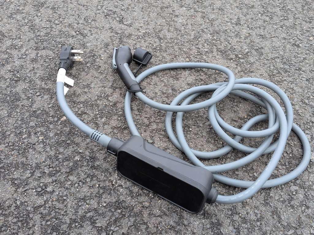 Thumbnail: 2023 BMW i4 - 40