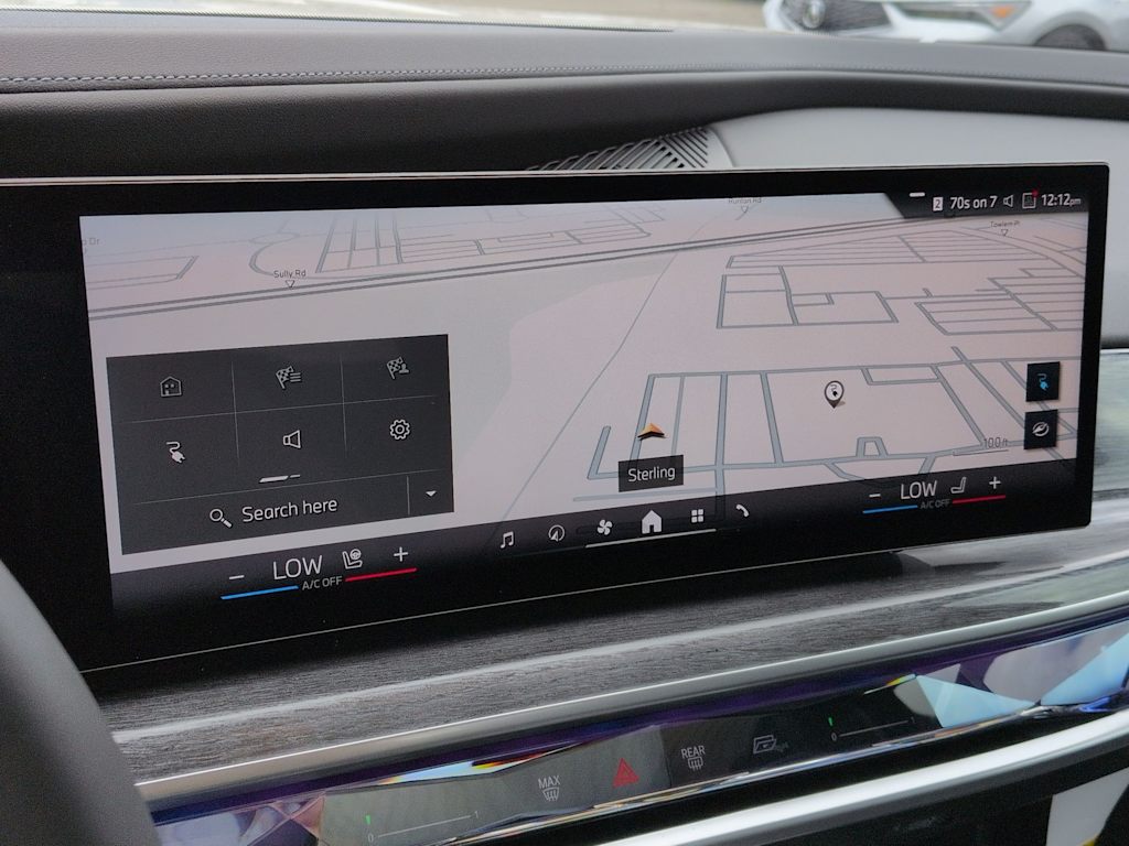 Thumbnail: 2025 BMW i7 - 36