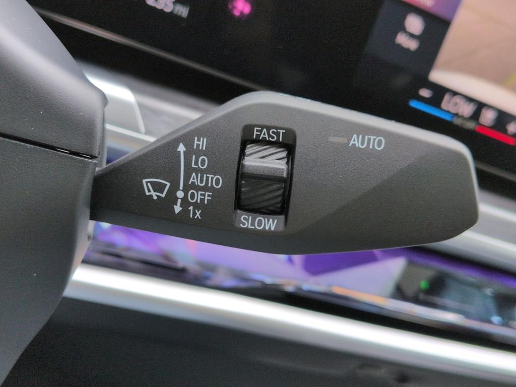 Thumbnail: 2025 BMW i7 - 34