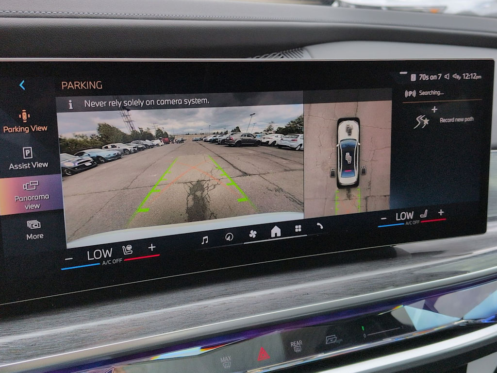 Thumbnail: 2025 BMW i7 - 37