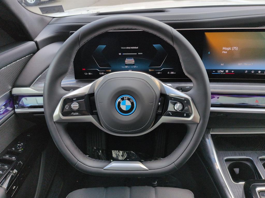 Thumbnail: 2025 BMW i7 - 14