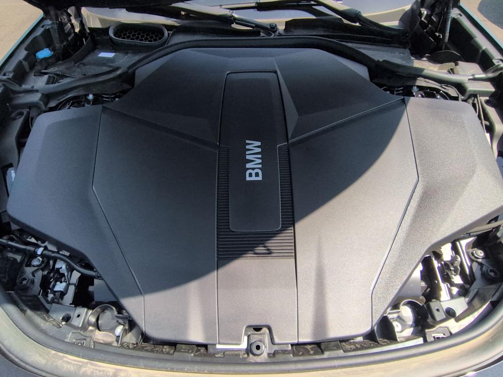 Thumbnail: 2026 BMW i7 - 8