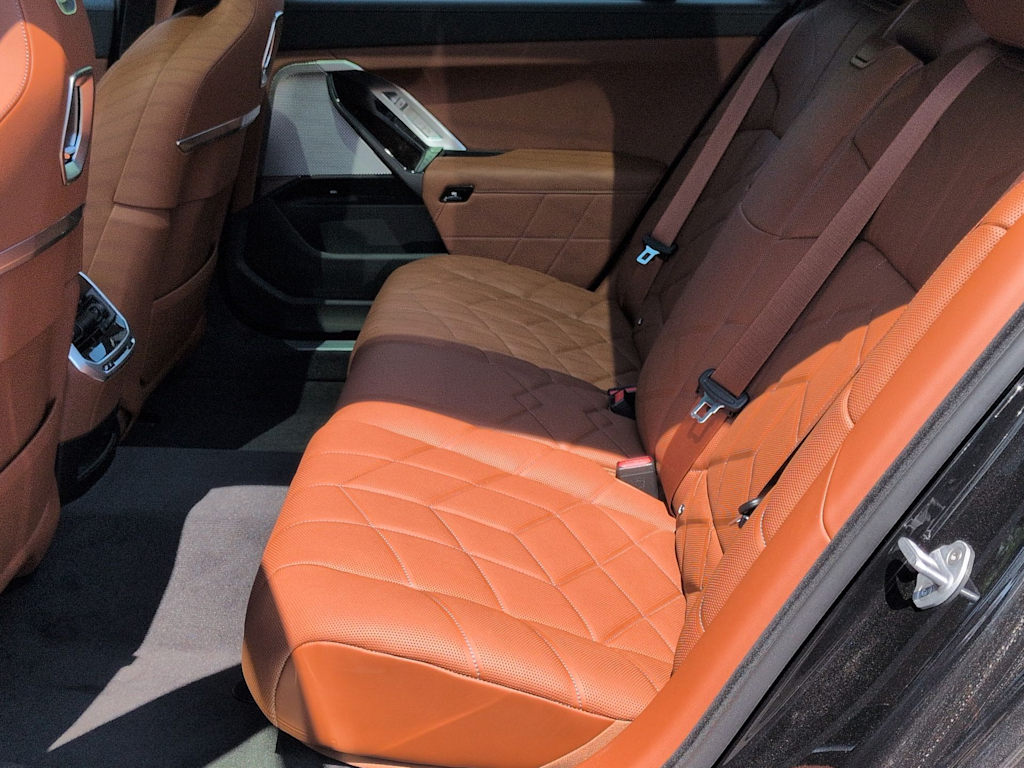 Thumbnail: 2026 BMW i7 - 12