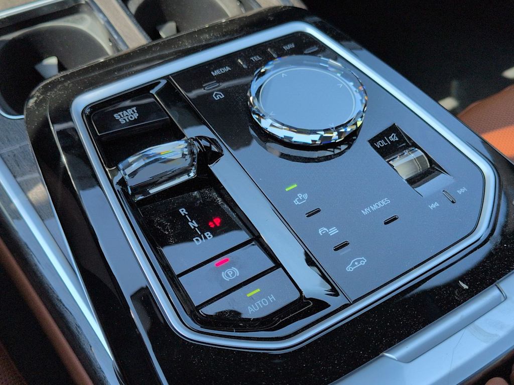 Thumbnail: 2026 BMW i7 - 15