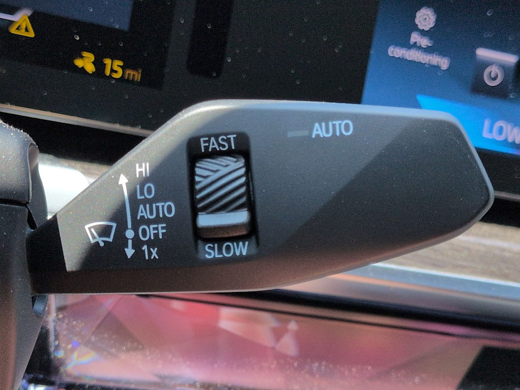 Thumbnail: 2026 BMW i7 - 32