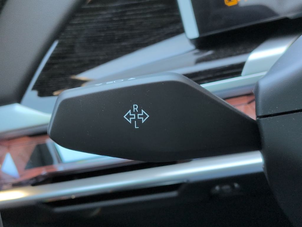 Thumbnail: 2026 BMW i7 - 34
