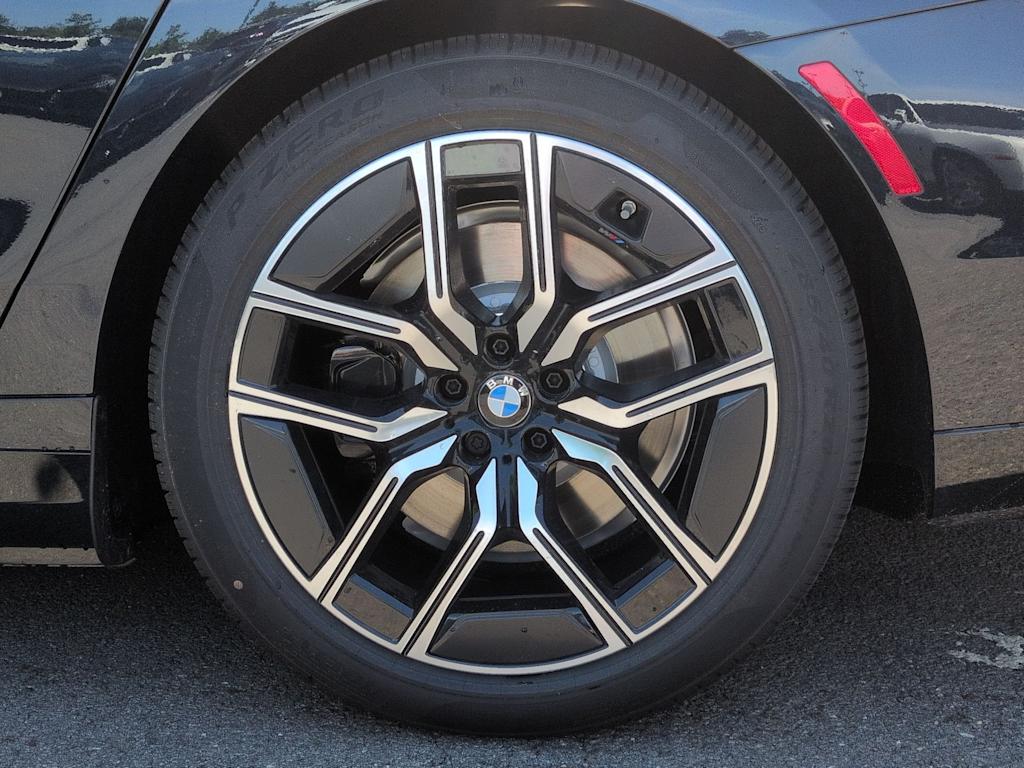 Thumbnail: 2026 BMW i7 - 7