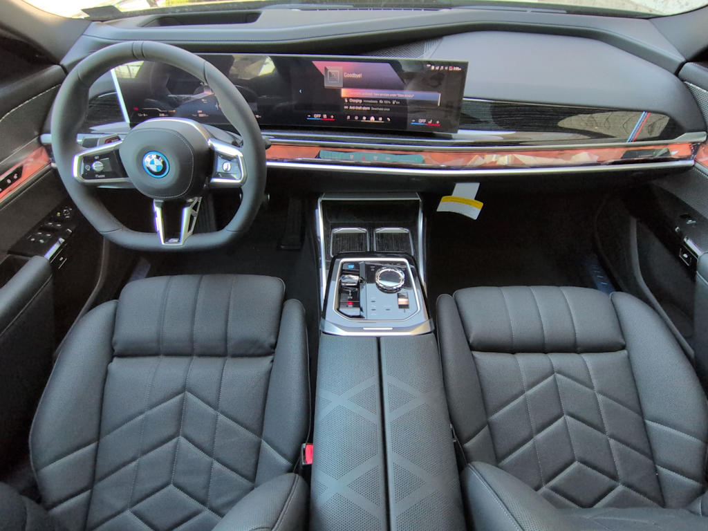 Thumbnail: 2026 BMW i7 - 9