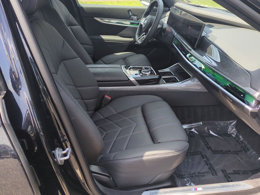 2024 BMW i7 eDrive50 21