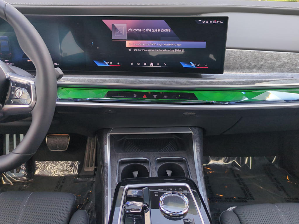 2024 BMW i7 eDrive50 10