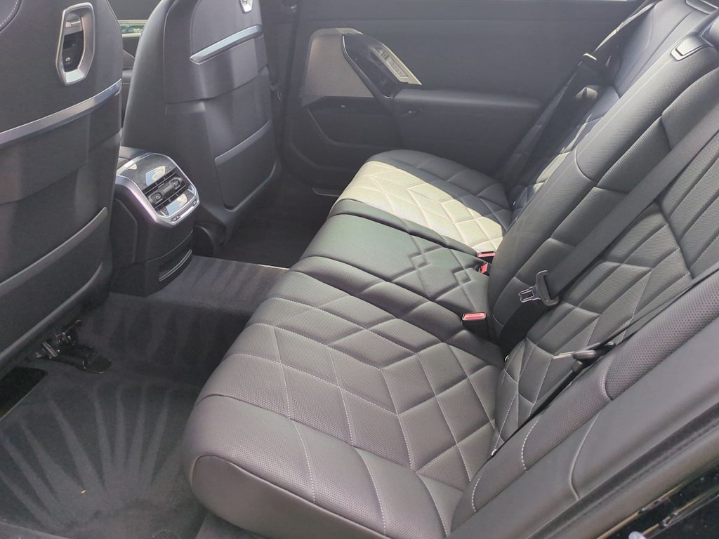 2024 BMW i7 eDrive50 7