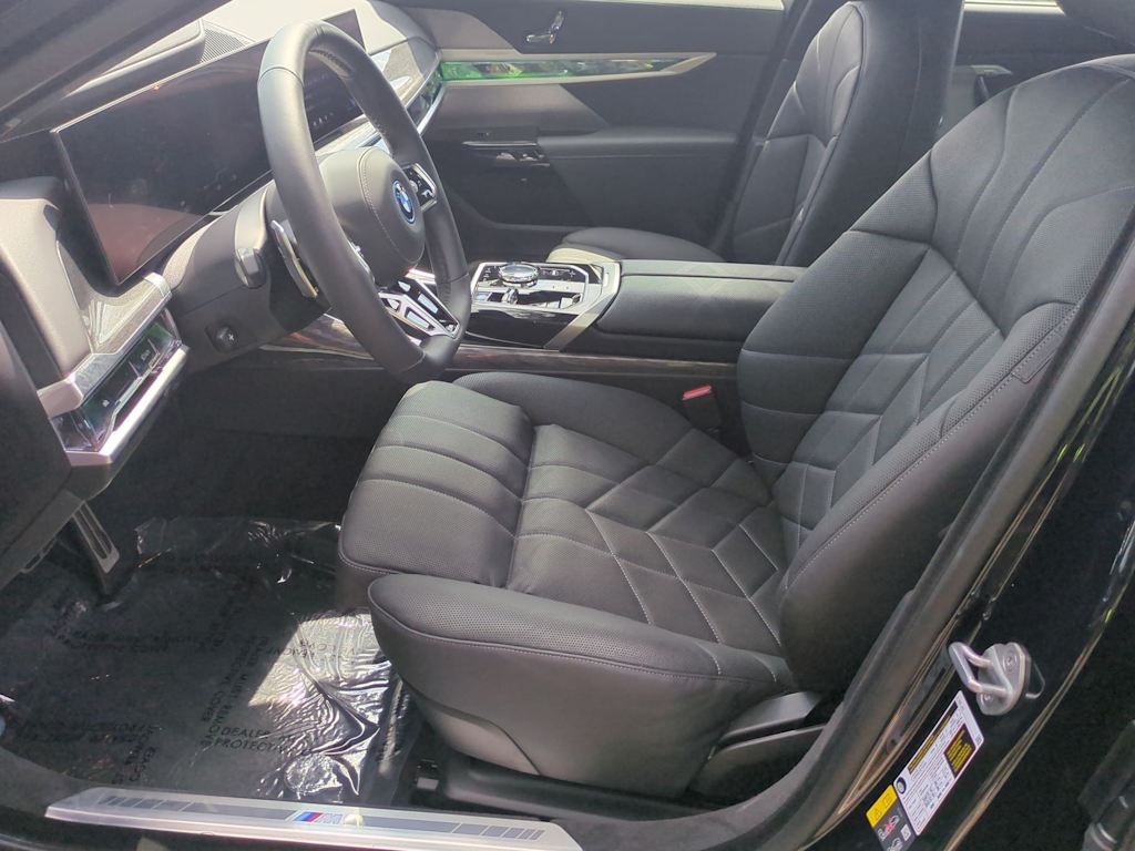 2024 BMW i7 eDrive50 6