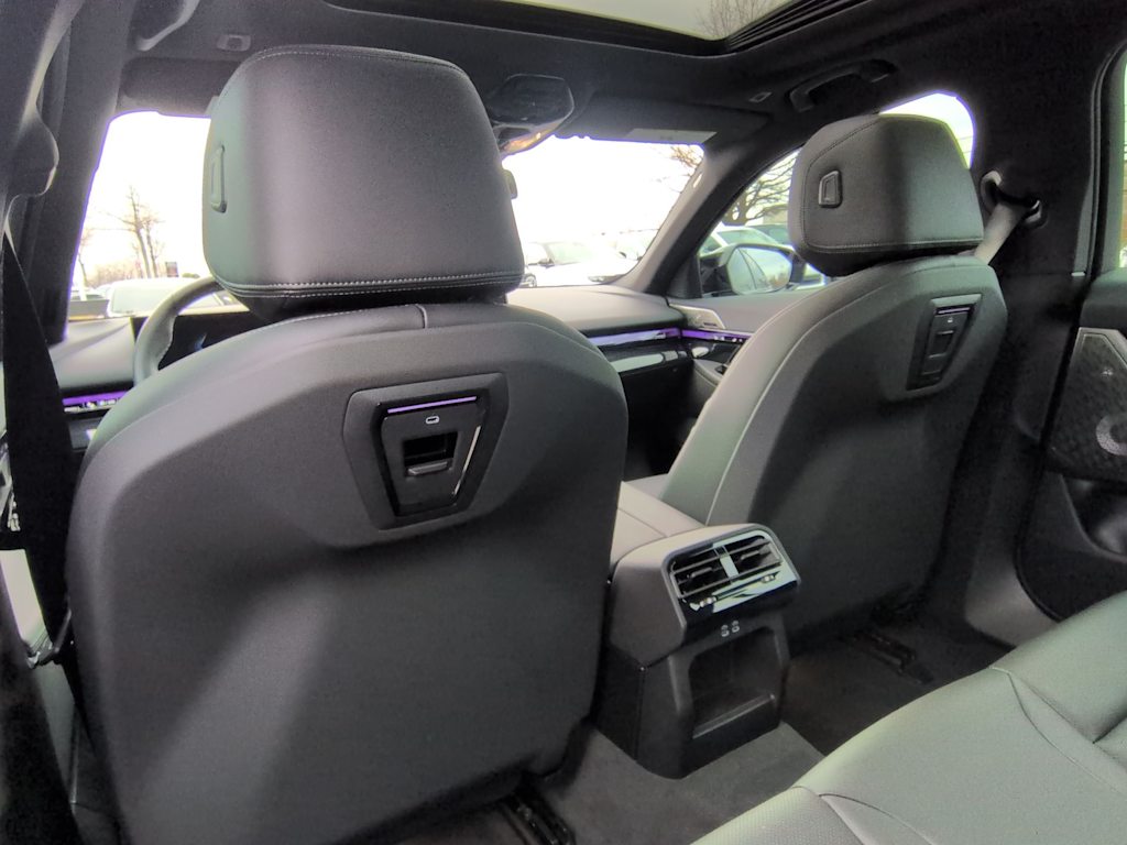 Thumbnail: 2025 BMW i5 - 12