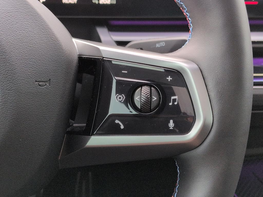 Thumbnail: 2025 BMW i5 - 30