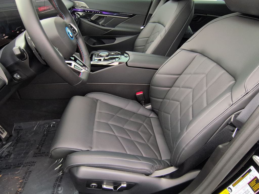 Thumbnail: 2025 BMW i5 - 10