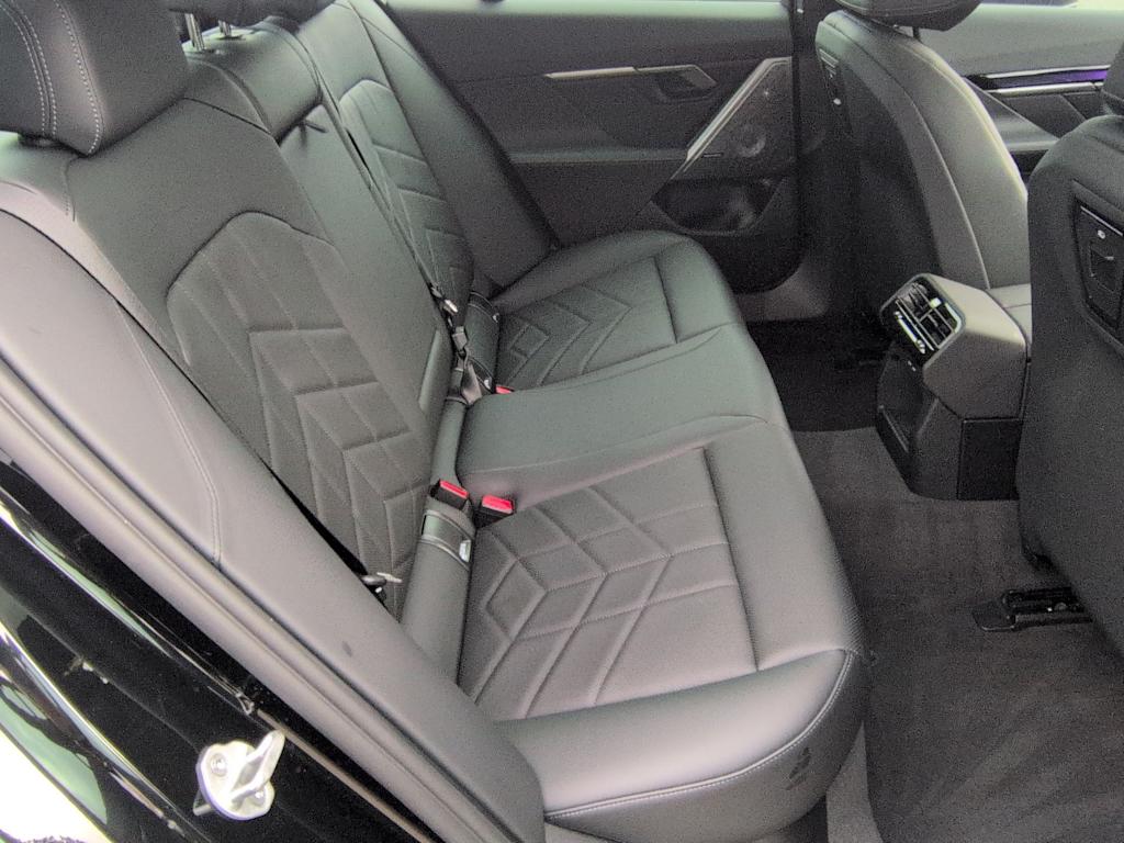 Thumbnail: 2025 BMW i5 - 27