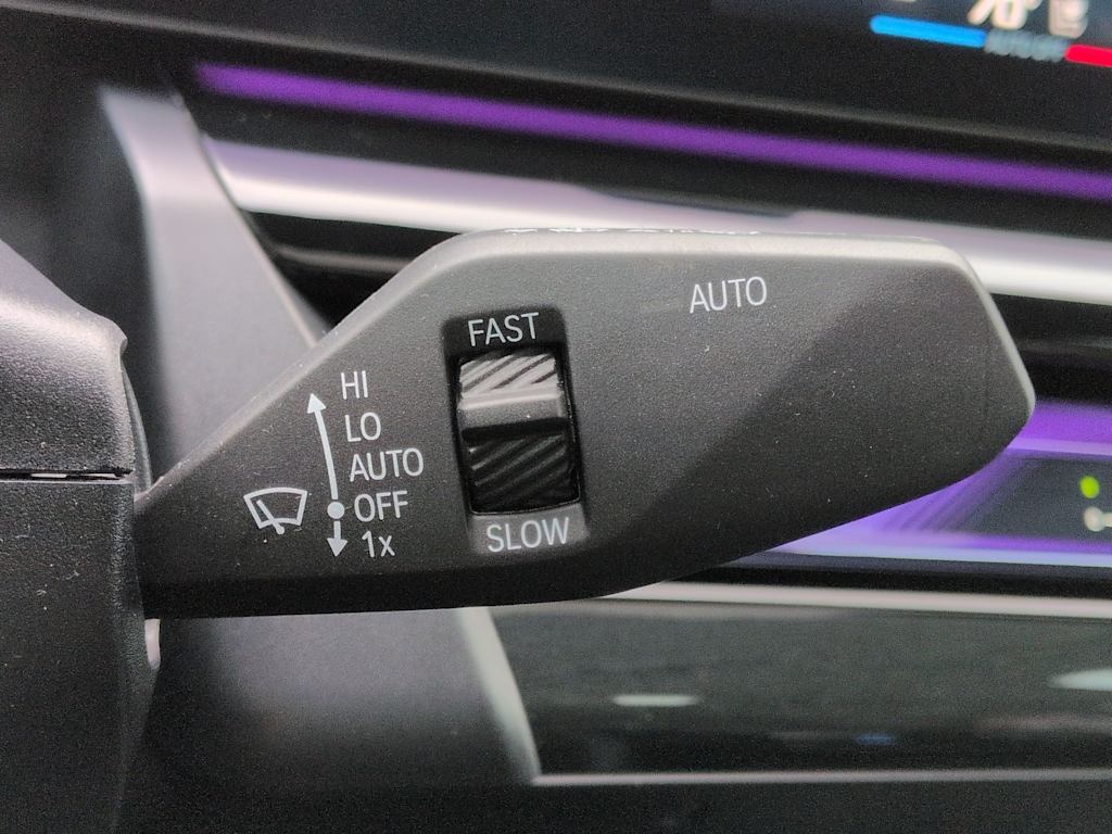 Thumbnail: 2025 BMW i5 - 31