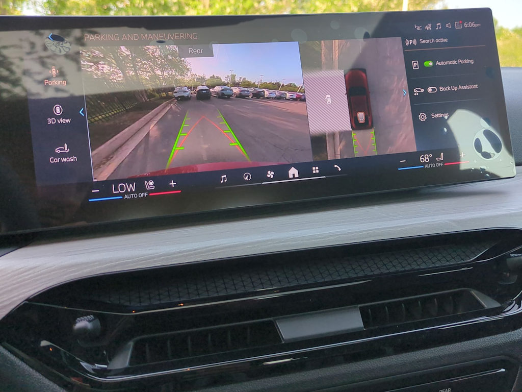 Thumbnail: 2025 BMW i4 - 37