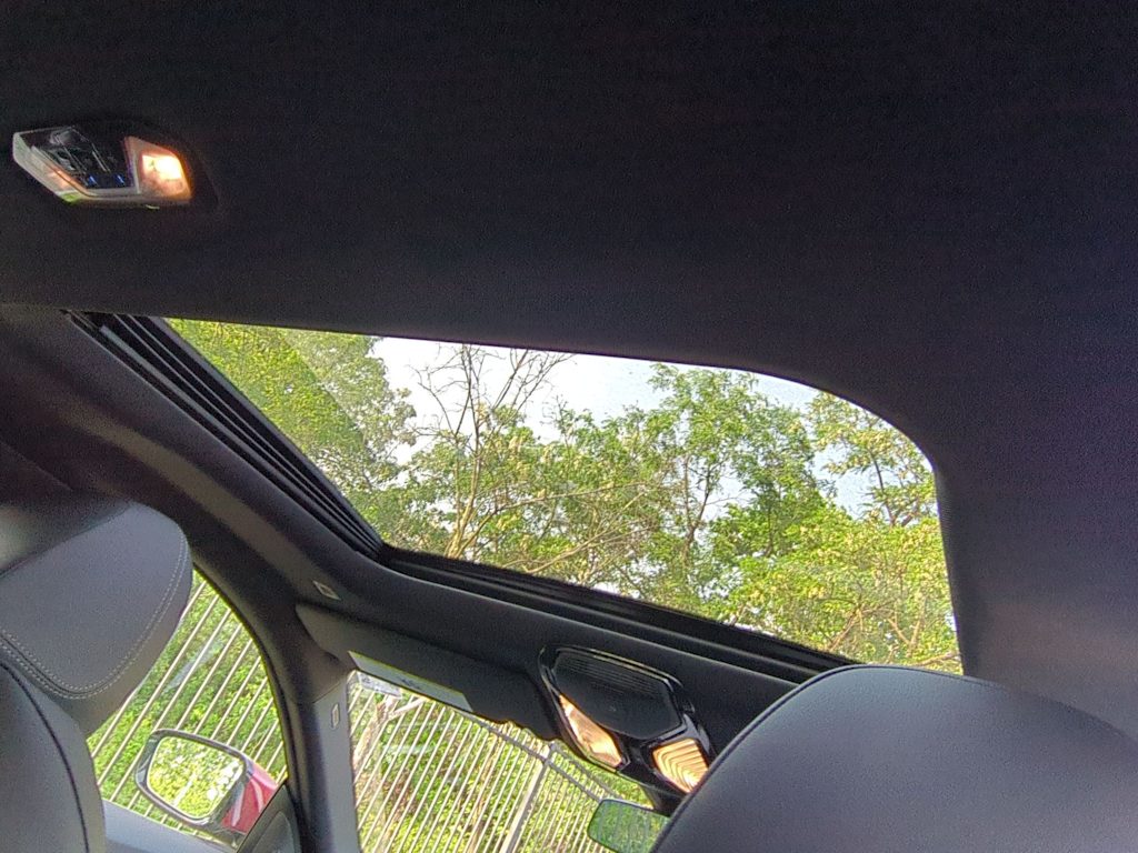 Thumbnail: 2025 BMW i4 - 31