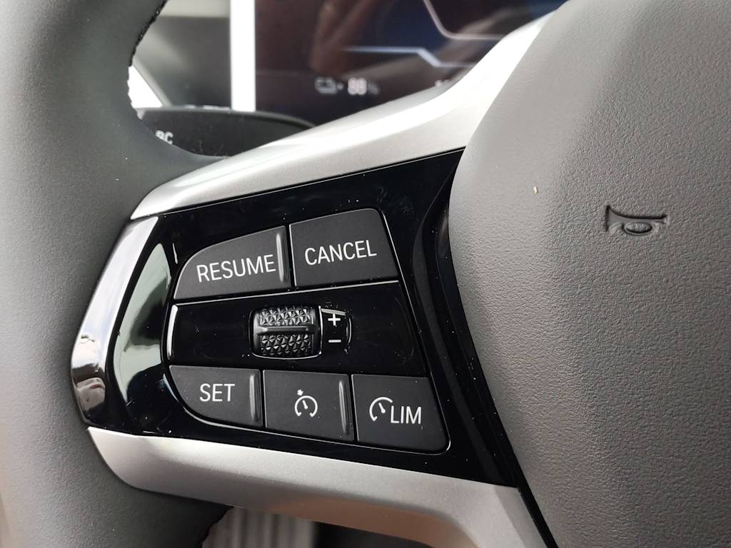 Thumbnail: 2025 BMW i4 - 32