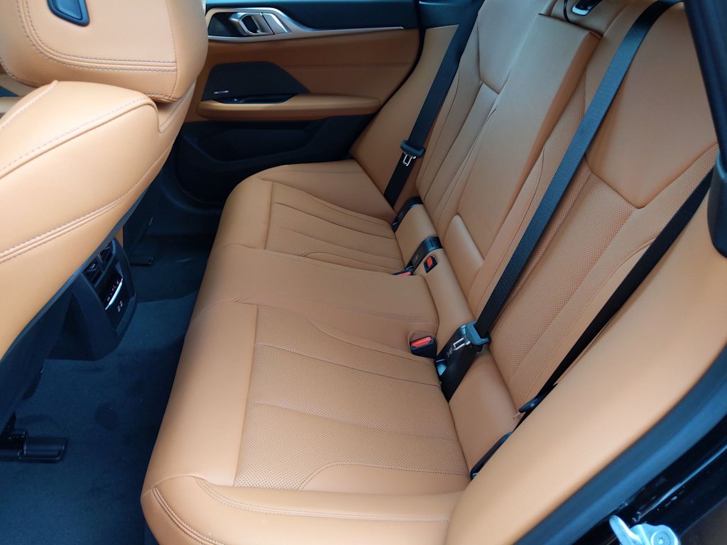 Thumbnail: 2025 BMW i4 - 29